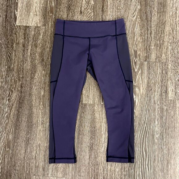 EUC Lululemon Breathe Easy Mesh Back Panel Crop Leggings | Cadet Blue | Size 6 - Picture 3 of 10